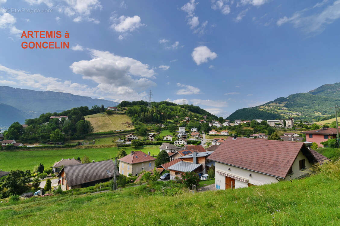 Terrain à SAINT-PIERRE-D&#039;ALLEVARD