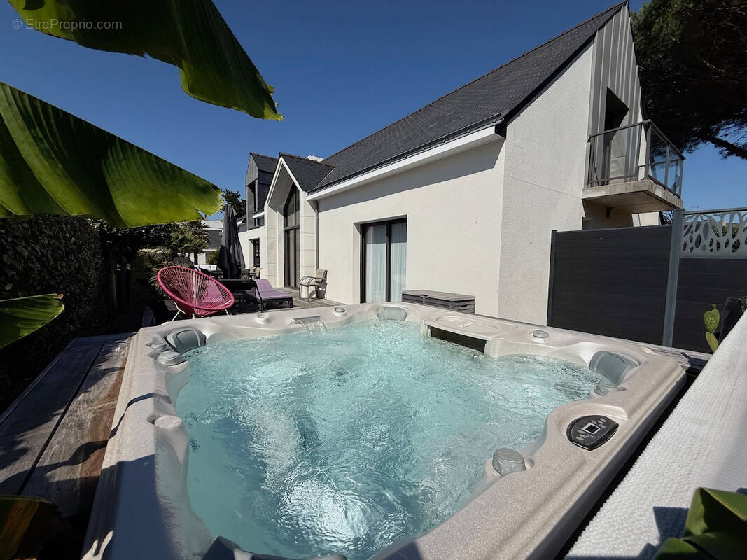 Maison à LE POULIGUEN