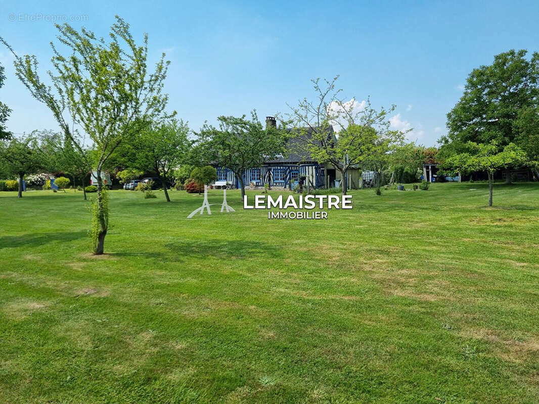 Maison à SAINT-PIERRE-DU-VAL