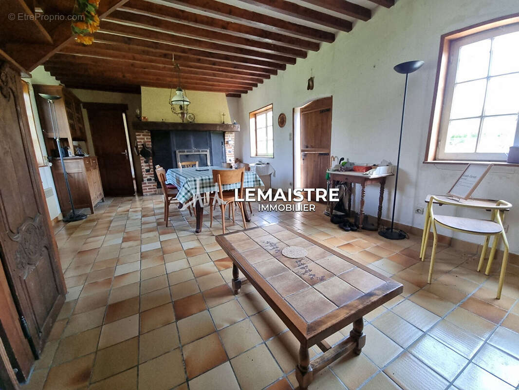 Maison à SAINT-PIERRE-DU-VAL