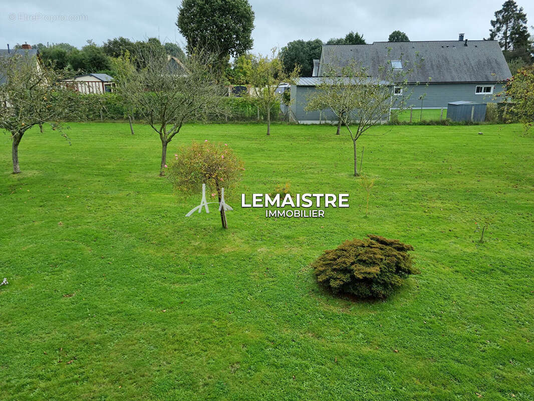 Maison à SAINT-PIERRE-DU-VAL