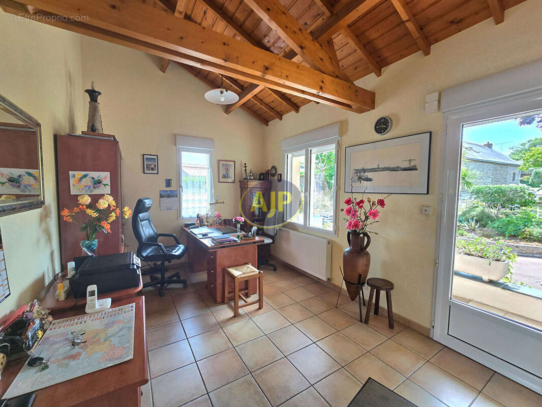 Maison à MARSAC-SUR-DON