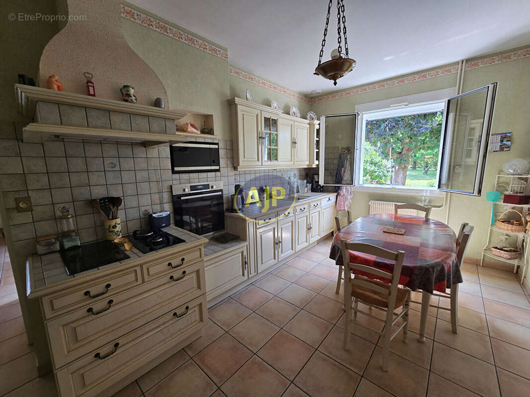 Maison à MARSAC-SUR-DON