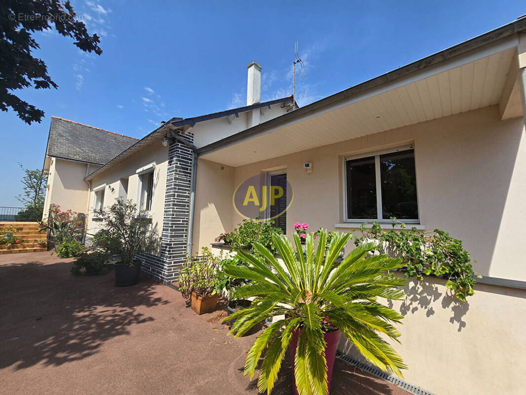 Maison à MARSAC-SUR-DON