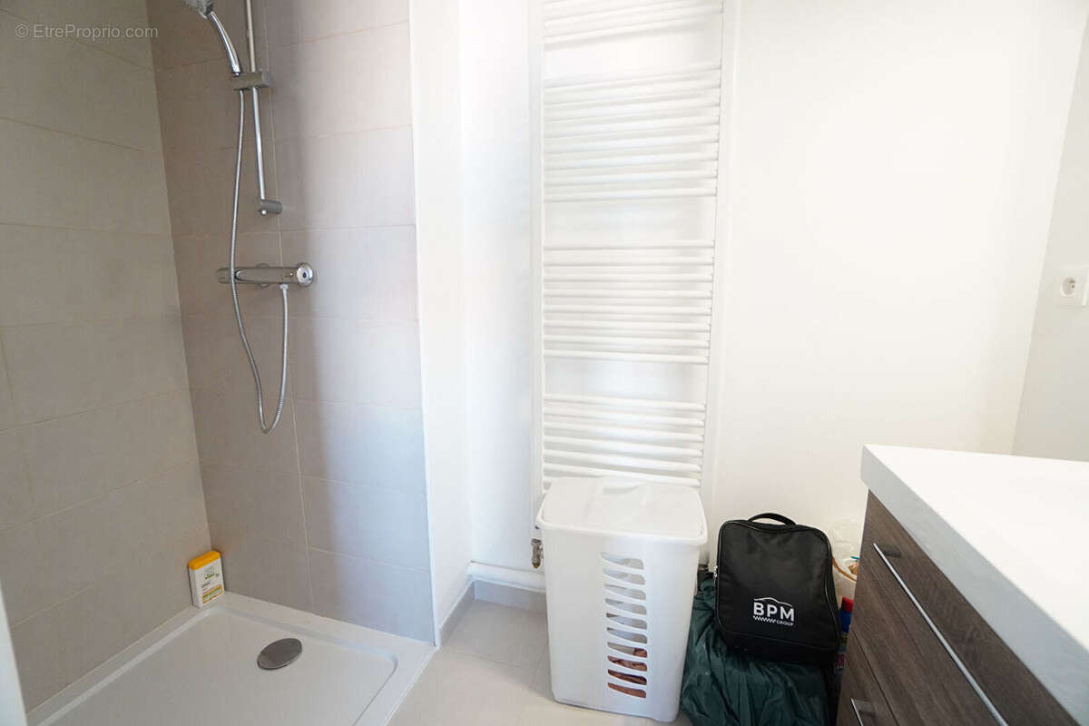 Appartement à COULAINES