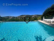 Maison à LES ISSAMBRES