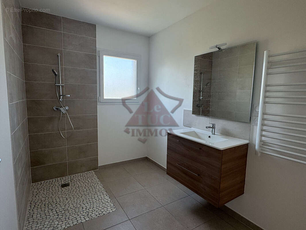 Maison à SAINT-AMBROIX