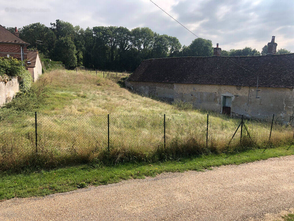 Terrain à CHAUMONT-EN-VEXIN