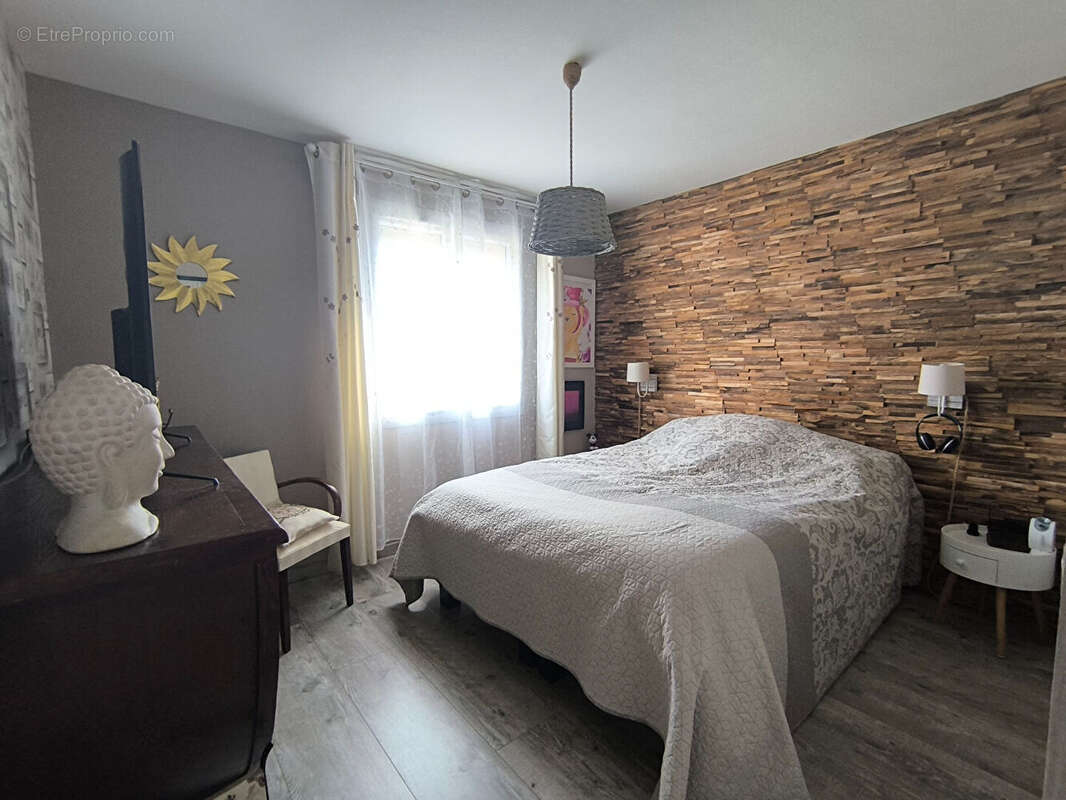 Maison à BEAULIEU-SOUS-LA-ROCHE