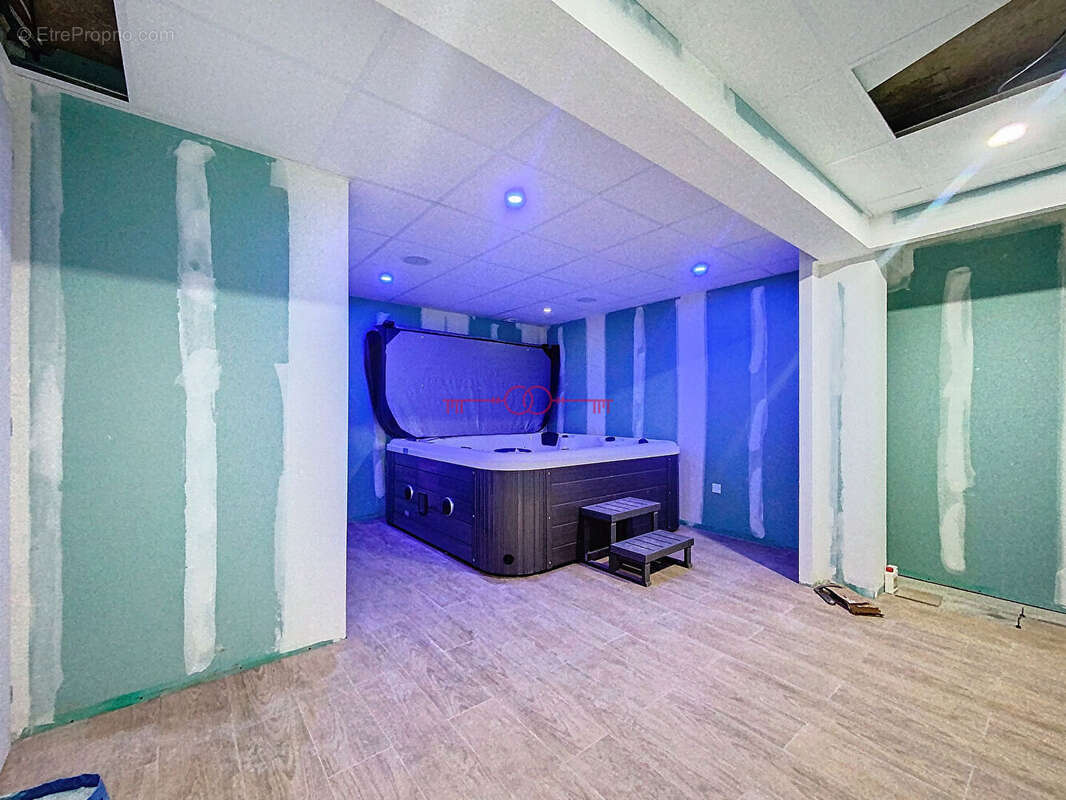 Maison à SAINTE-MENEHOULD