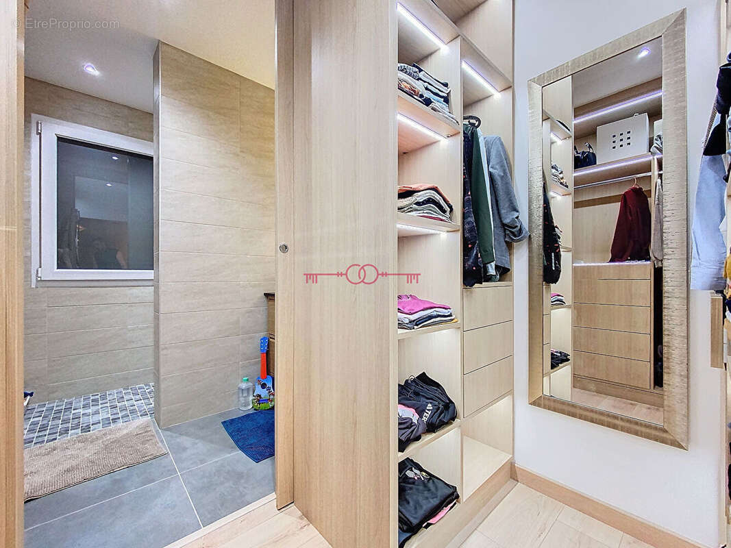 Maison à SAINTE-MENEHOULD