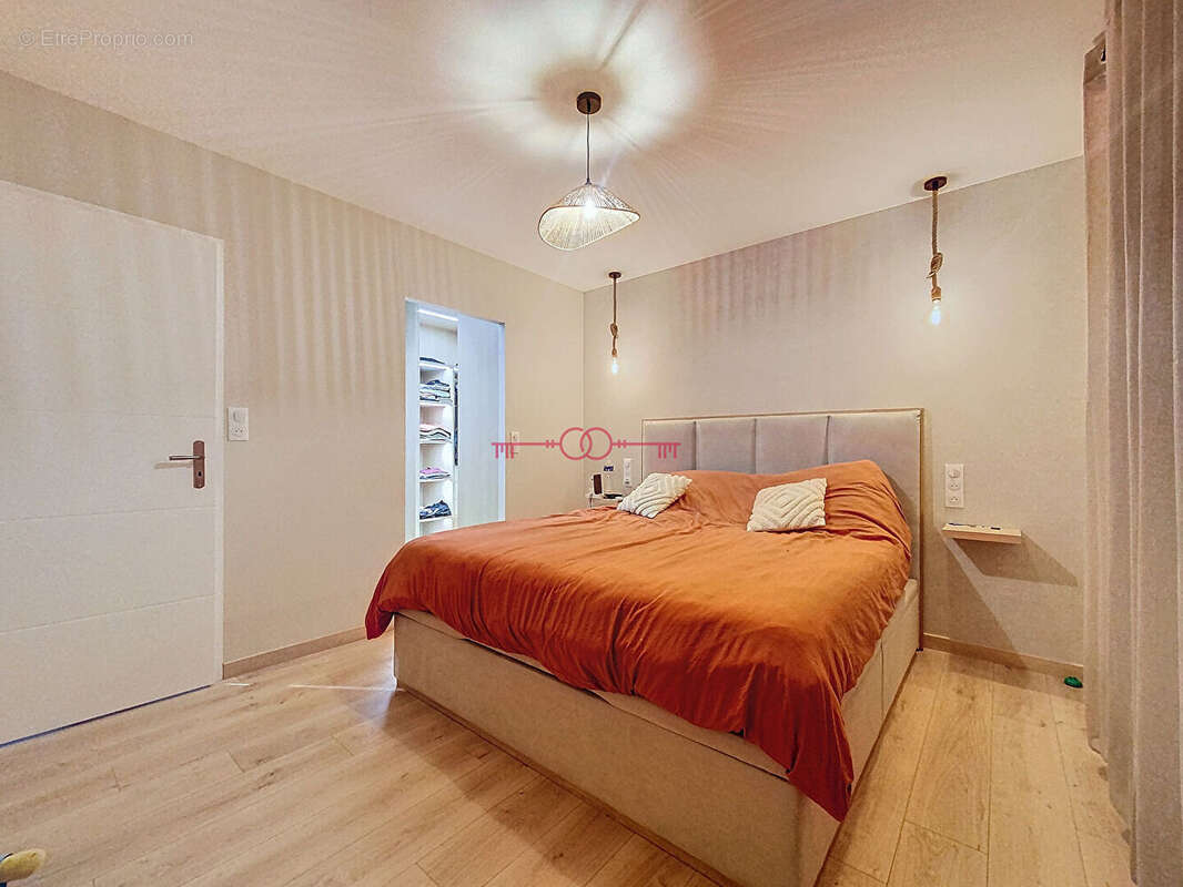 Maison à SAINTE-MENEHOULD