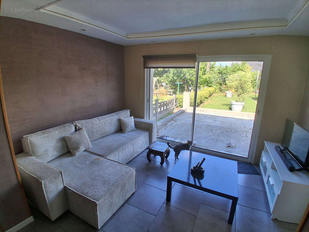 Maison à FONTAINE-LES-VERVINS