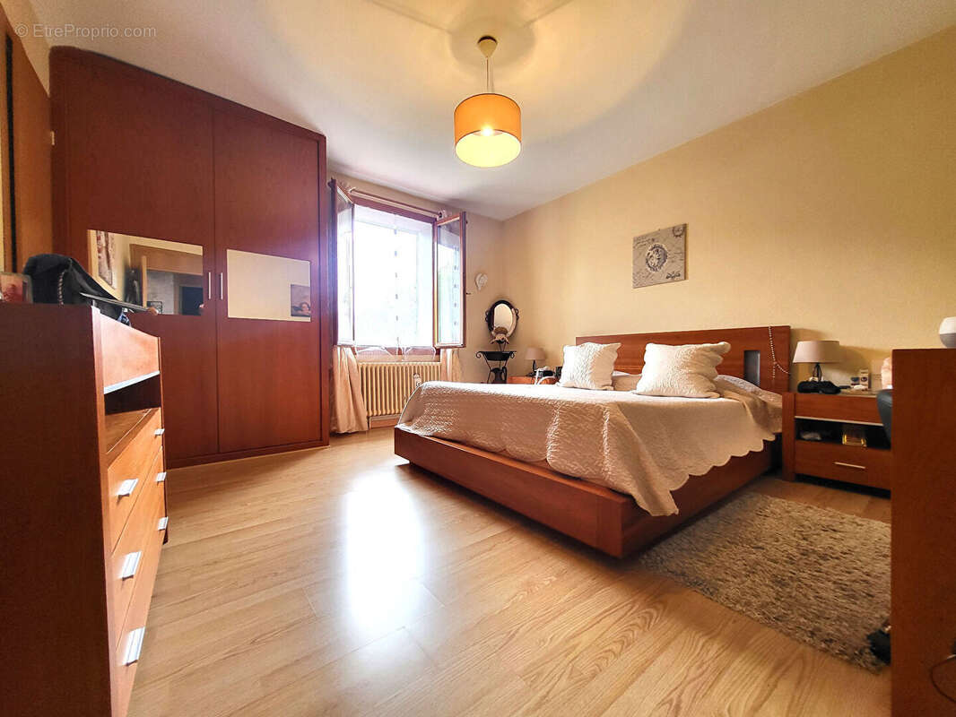 Maison à VETRAZ-MONTHOUX