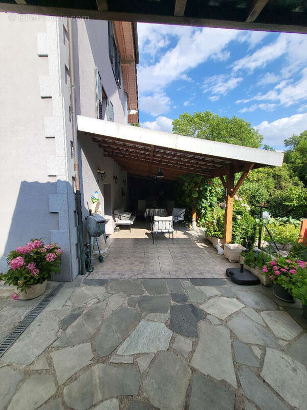 Maison à VETRAZ-MONTHOUX