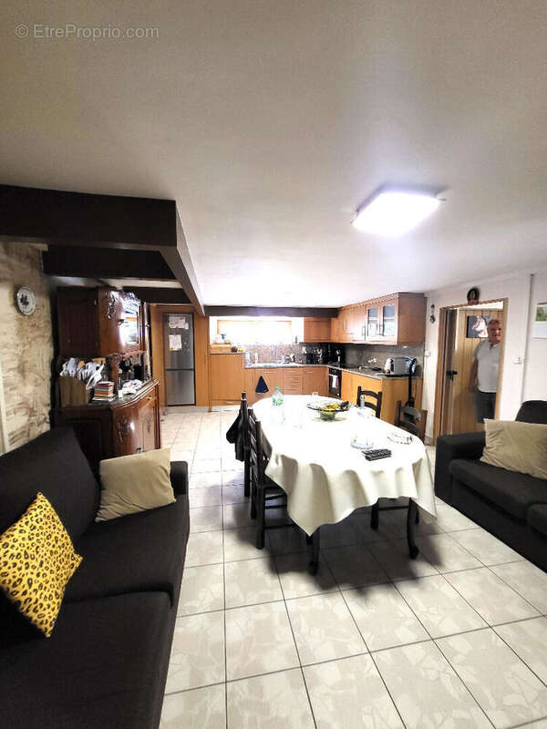 Maison à VETRAZ-MONTHOUX