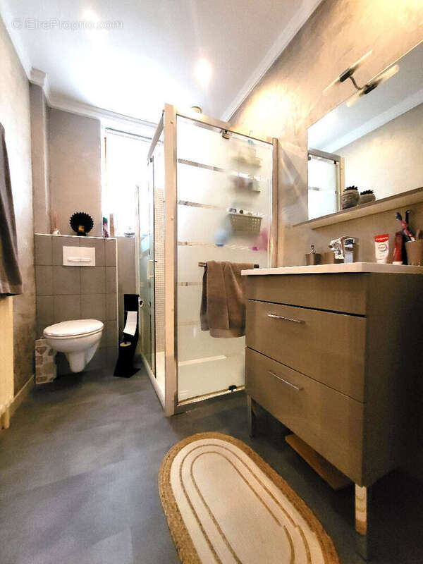 Maison à VETRAZ-MONTHOUX