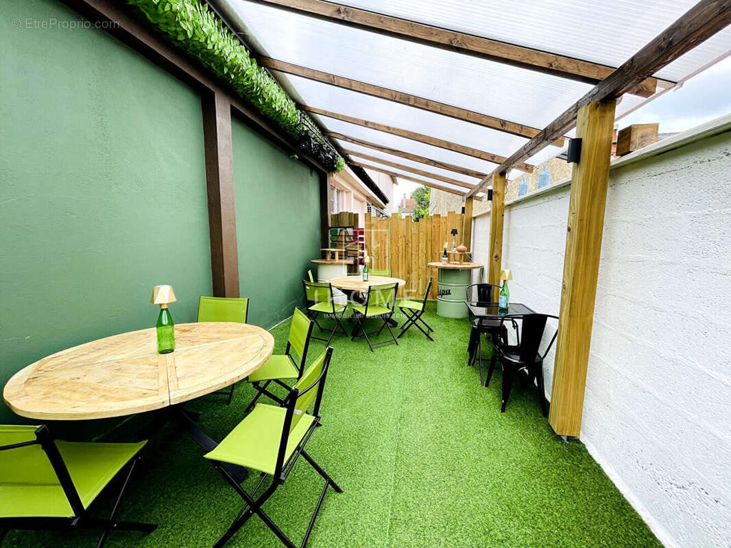 Appartement à YVRE-L&#039;EVEQUE