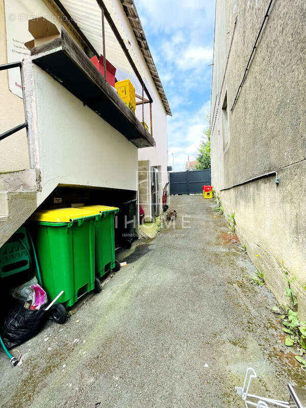 Appartement à YVRE-L&#039;EVEQUE