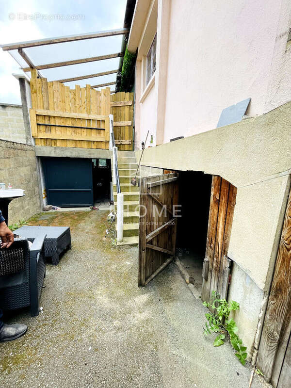 Appartement à YVRE-L&#039;EVEQUE