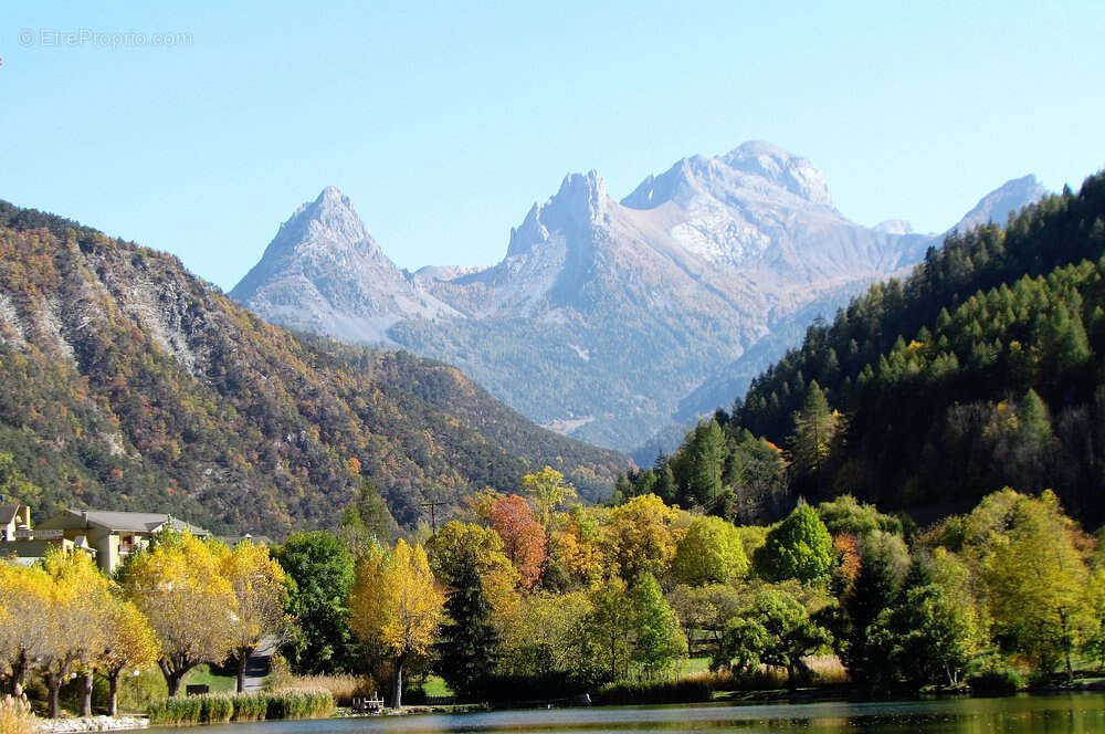 Commerce à LE LAUZET-UBAYE