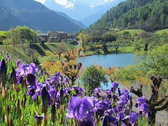 Commerce à LE LAUZET-UBAYE