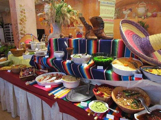 Commerce à LE LAUZET-UBAYE