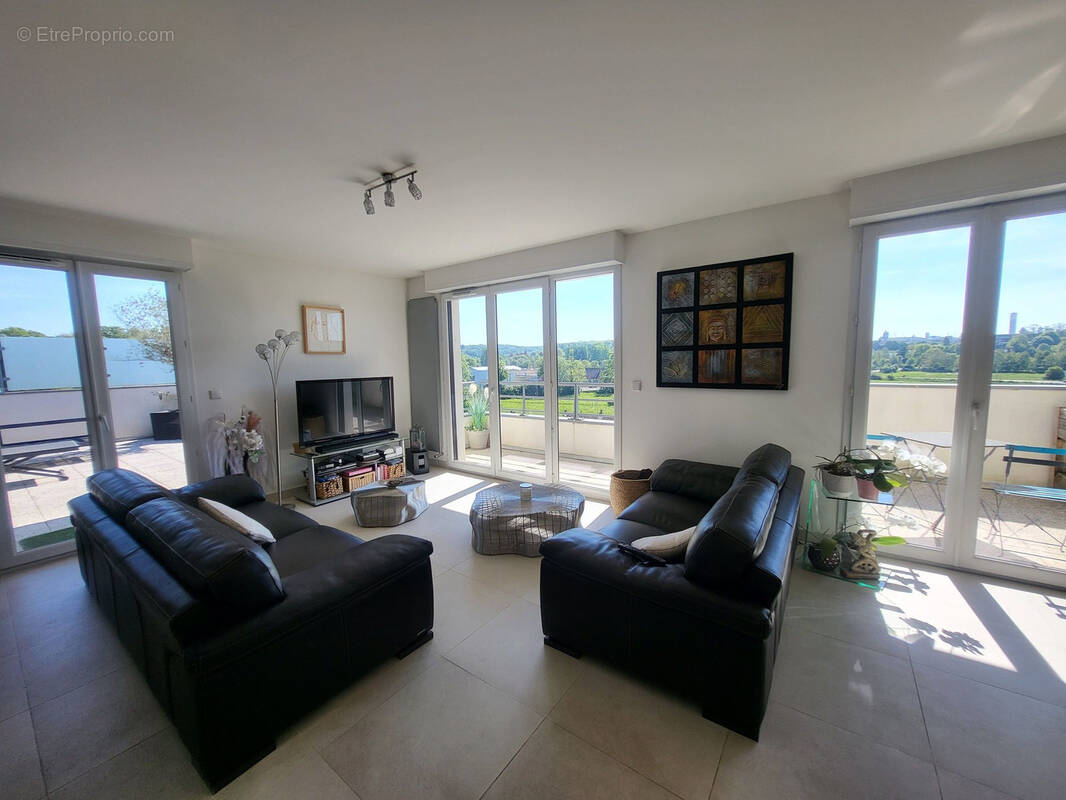 Appartement à EPERNON