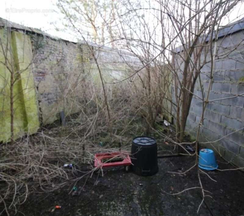 Maison à NEUVILLE-SAINT-REMY