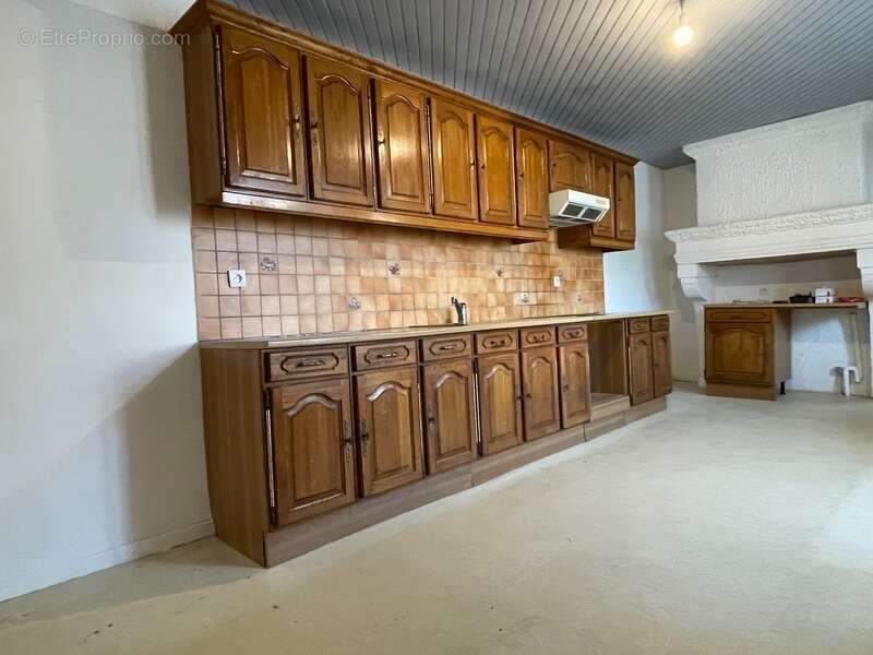 Maison à JUVIGNY-EN-PERTHOIS