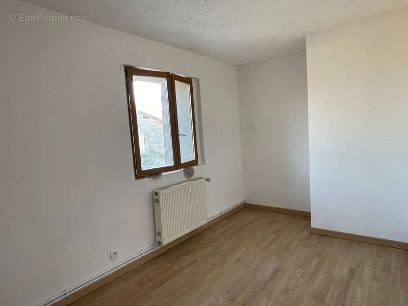 Maison à JUVIGNY-EN-PERTHOIS