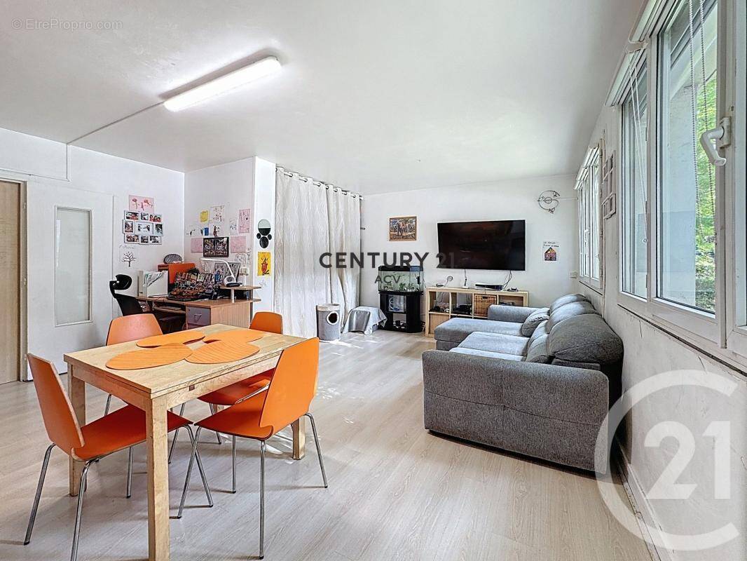 Appartement à MAISONS-ALFORT