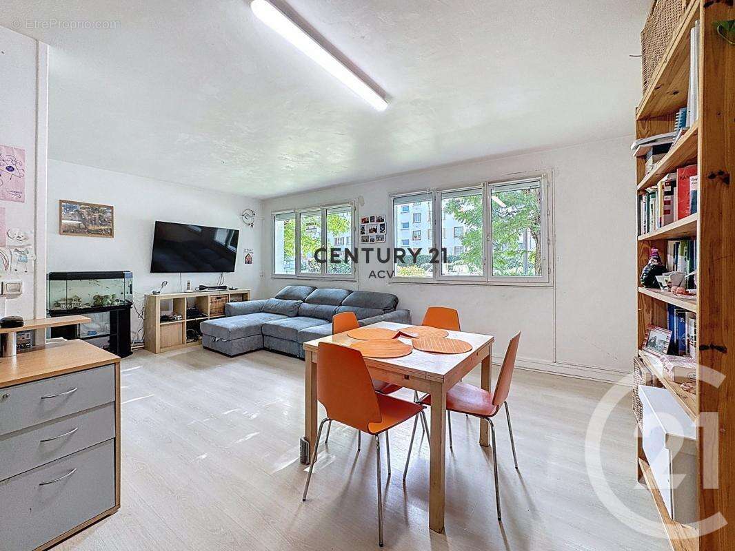 Appartement à MAISONS-ALFORT