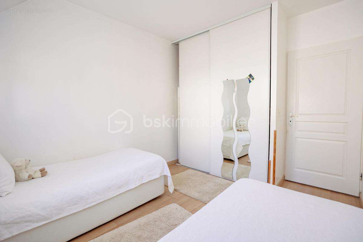 Maison à SAINTRY-SUR-SEINE