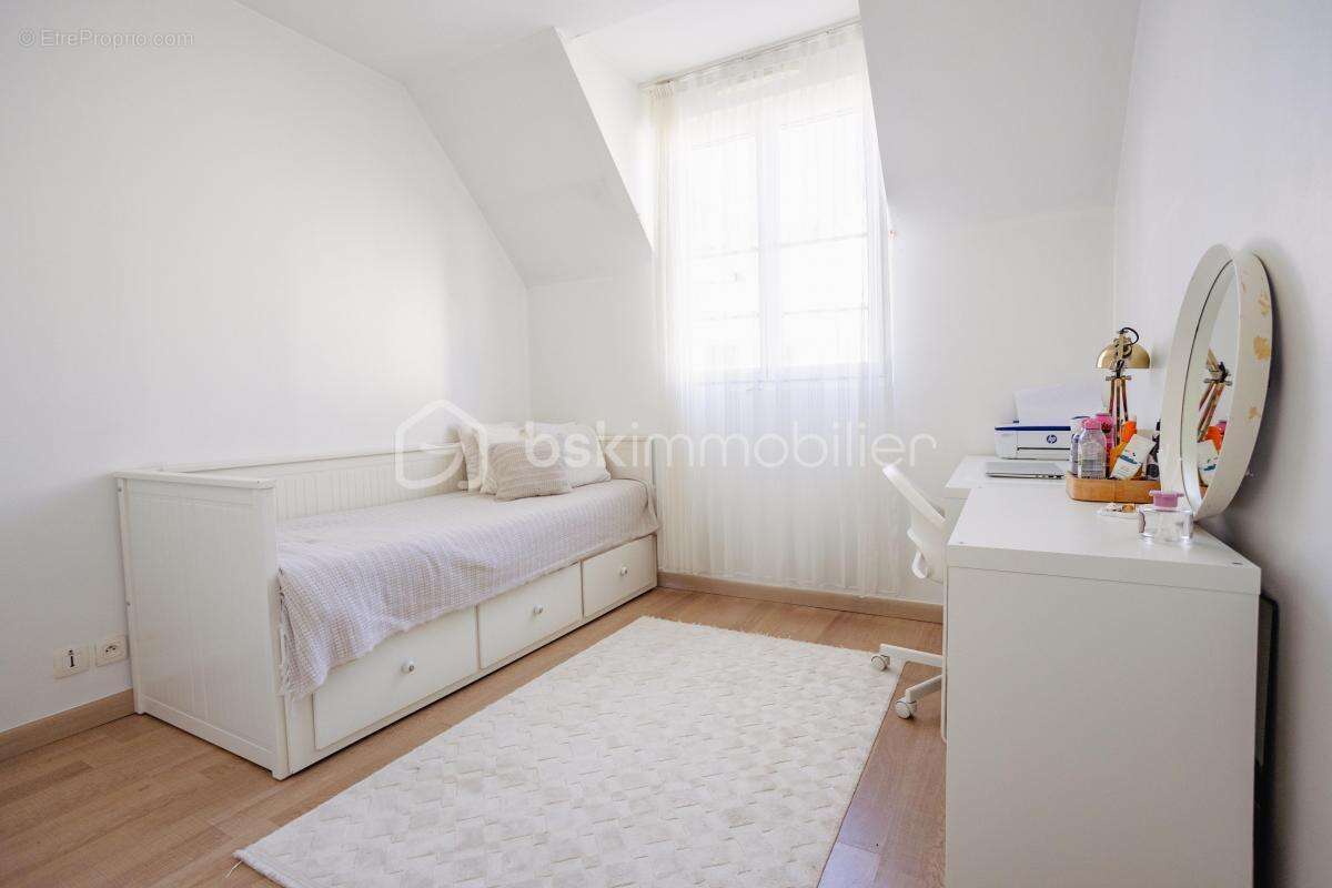 Maison à SAINTRY-SUR-SEINE