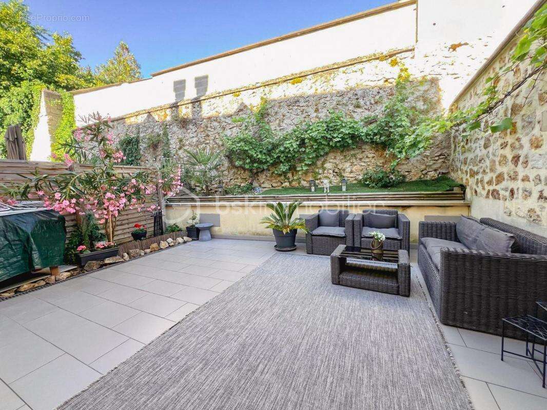 Maison à SAINTRY-SUR-SEINE