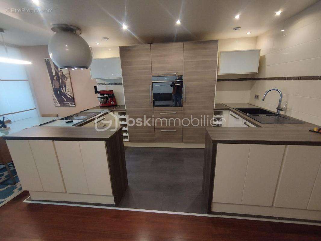 Appartement à VILLENEUVE-LA-GARENNE