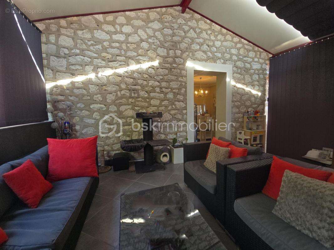 Maison à COURLON-SUR-YONNE