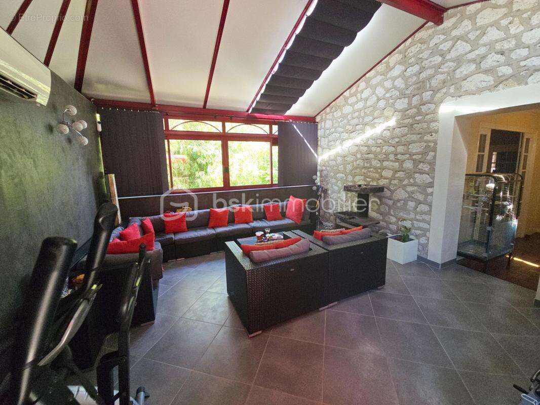 Maison à COURLON-SUR-YONNE