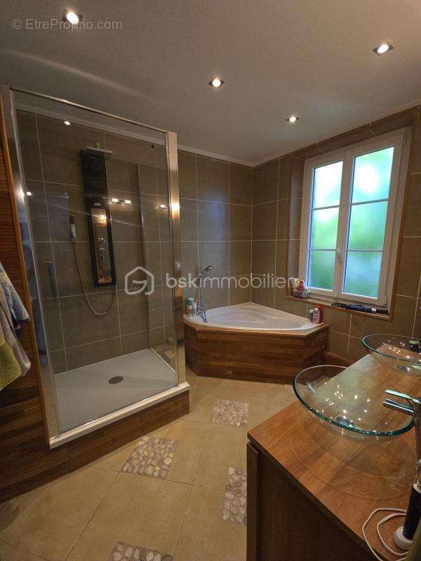 Maison à COURLON-SUR-YONNE