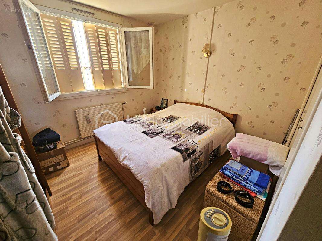 Appartement à LE COTEAU