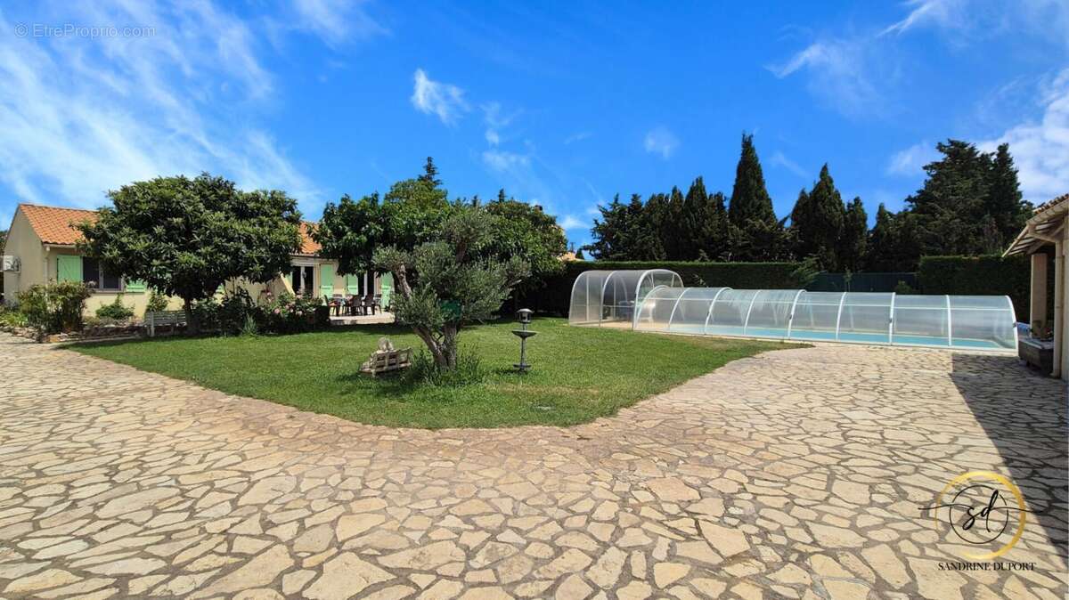 Maison à CUXAC-D&#039;AUDE