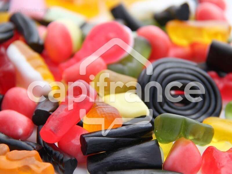 Commerce à SARLAT-LA-CANEDA