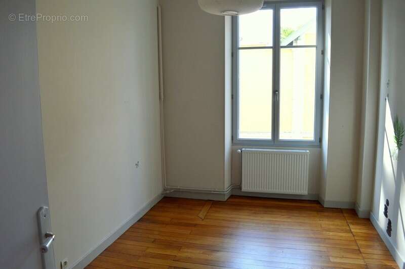 Appartement à MONTCEAU-LES-MINES