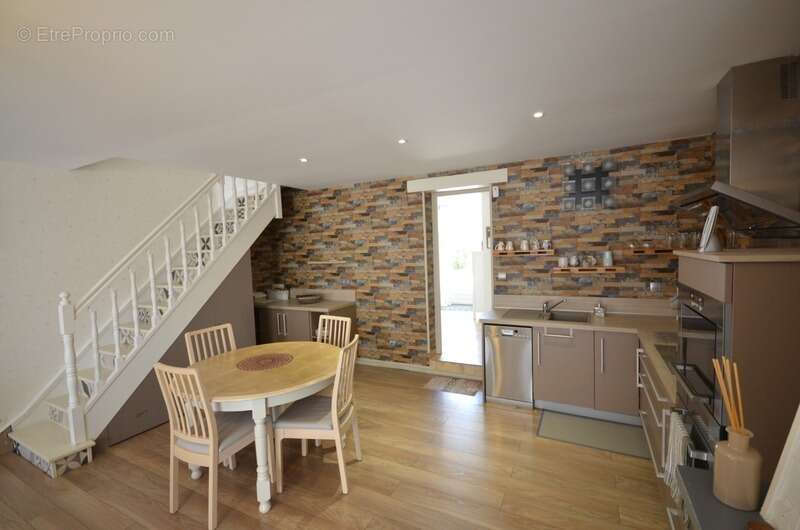 Maison à VIELS-MAISONS