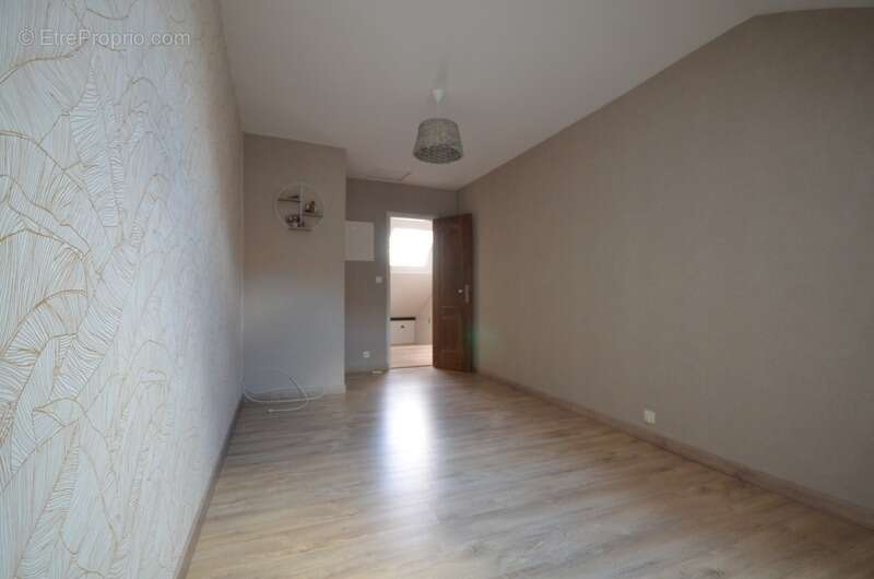 Maison à VIELS-MAISONS