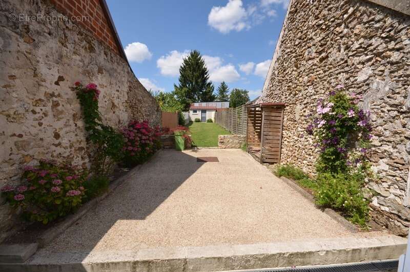 Maison à VIELS-MAISONS