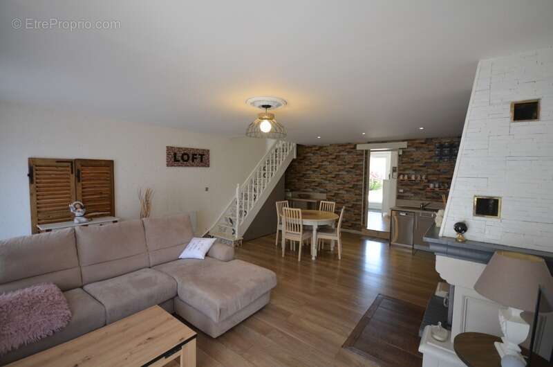 Maison à VIELS-MAISONS