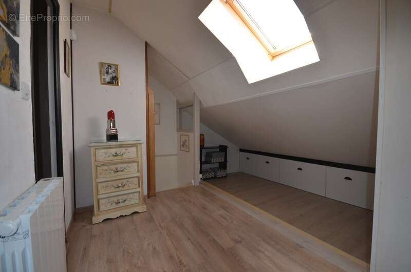 Maison à VIELS-MAISONS