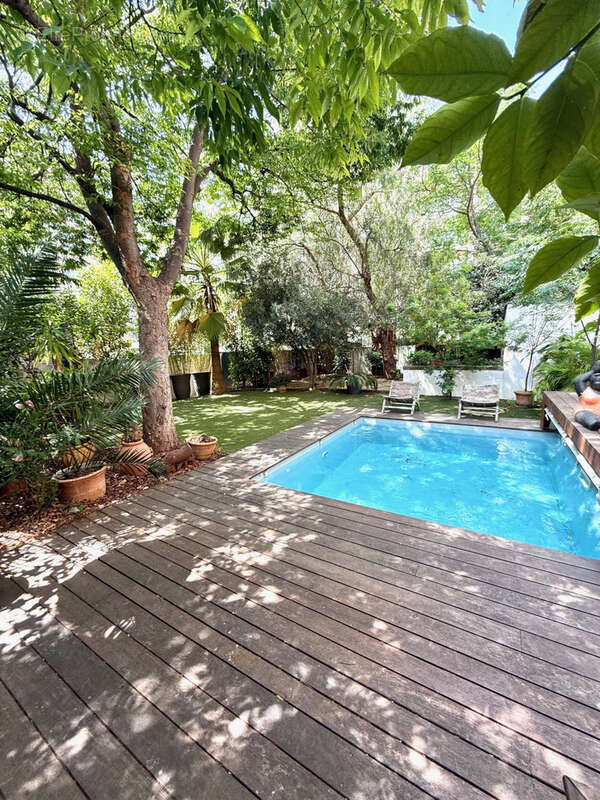 Appartement à MARSEILLE-8E